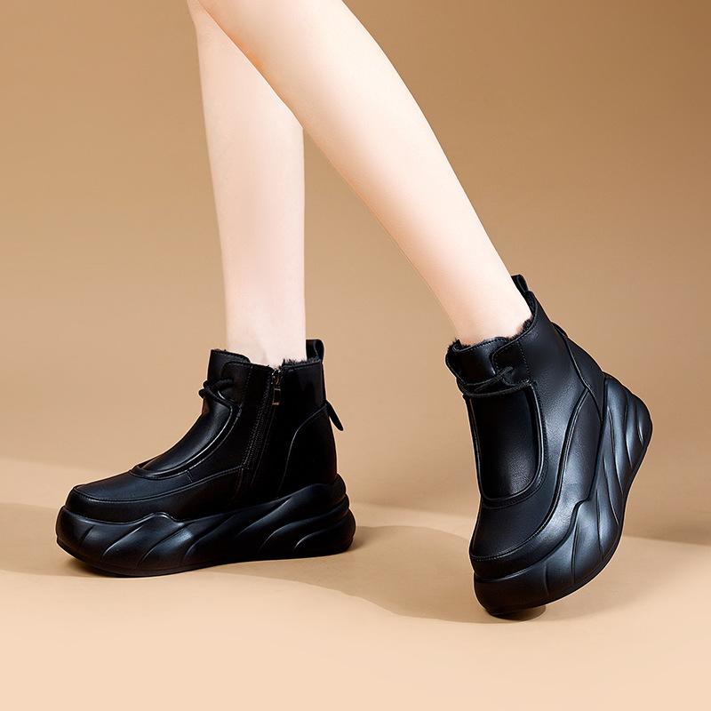 

Пушистые зимние ботинки женские меховые интегрированные зима 2025 новые плюшевые теплые большие хлопковые туфли внутренняя высота увеличение папины кроссовки женские 40 чёрный