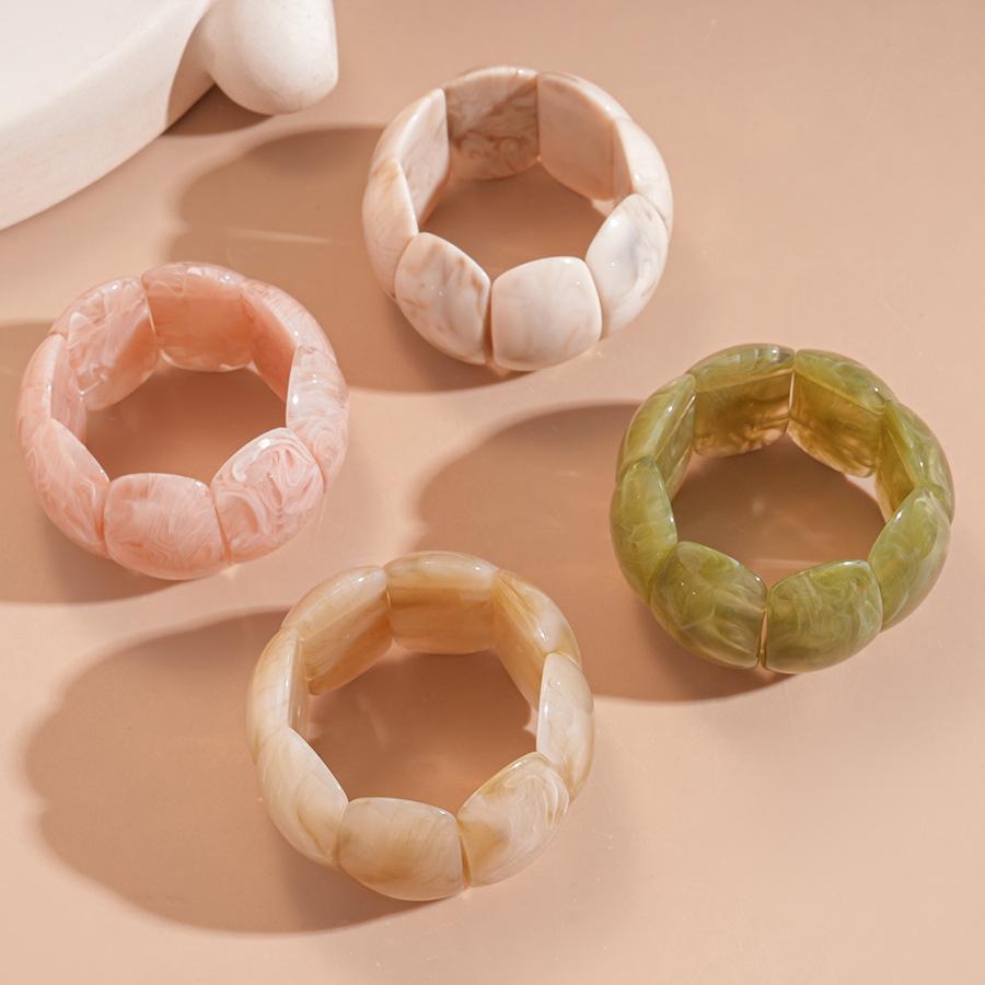 Exquisite Acrylic Marbled Square Spliced Bracelet – High-End, Unique, and Stylish