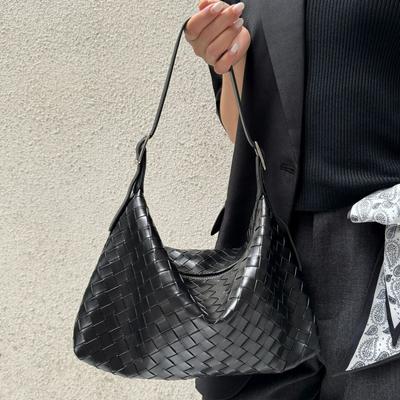 Woven Shoulder Bag Women Large Capacity Tote Crossbody Beach Travel Everyday Use PU Leather