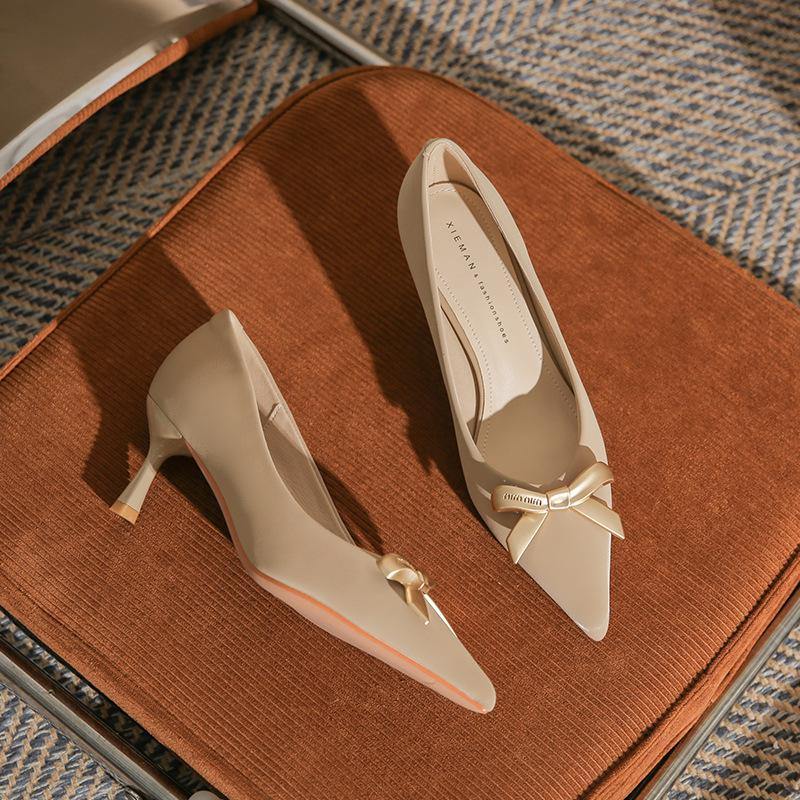 Chaussures de Mariage Bourgogne Mode Talons Hauts Vêtements Xiuhe Pointus Talon Fin Nouveaux Chaussures Simples Rouges Chinoises pour Femmes