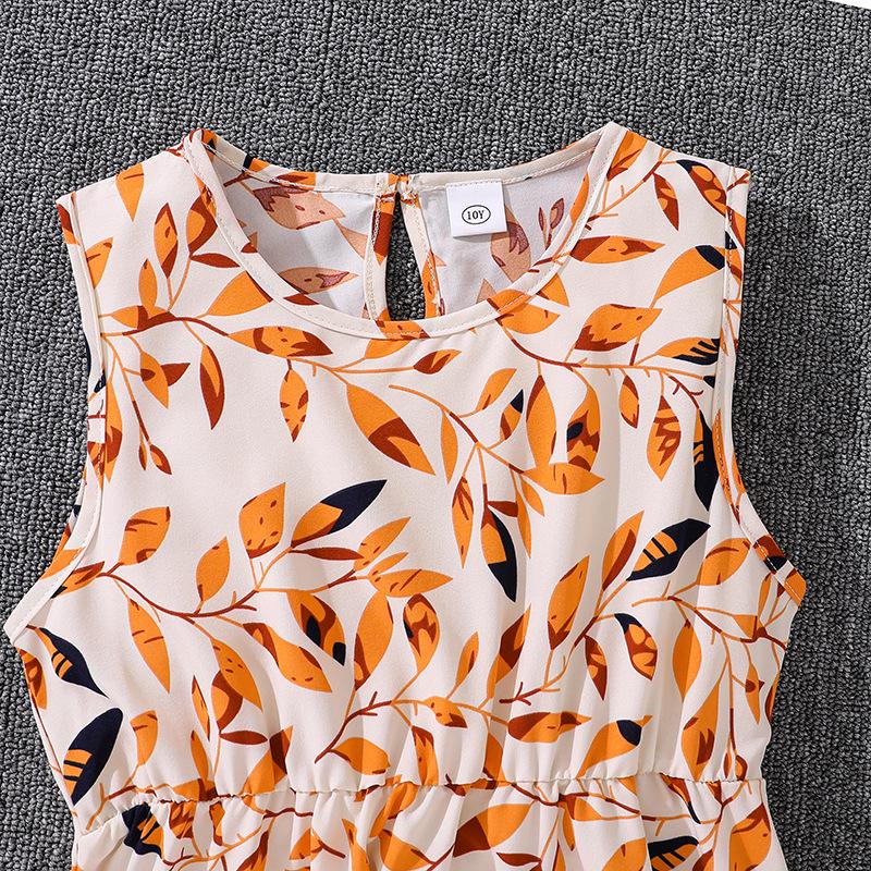 Herbst-Mädchenkleid mit Aufdruck und Langarmjacke - Stilvoll, mittlere/große Größen.