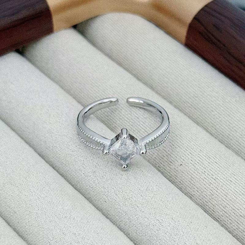 Exquisite Light Luxury Niche High-End Single Diamond Brushed Opening Ring Women'S Fashion Super Flash Diamond Ring