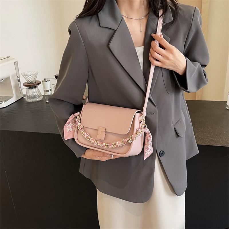 Xiaoxiangfeng Textured Chain Bag Women's 2025 Spring New High-value Versatile Shoulder Messenger Bag Small Square Bag