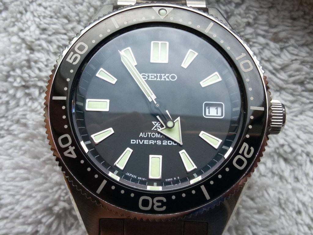 Mint Condition SEIKO SBDC051 Prospex Diver 200m Automatic 1968 Historical Reissue with Modern Watch, Design.
