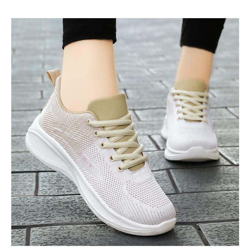 Women's Shoes 2024 Spring Casual Soft Sole Sports Shoes, Breathable Flying Mesh Shoes, Large-sized Running Shoes