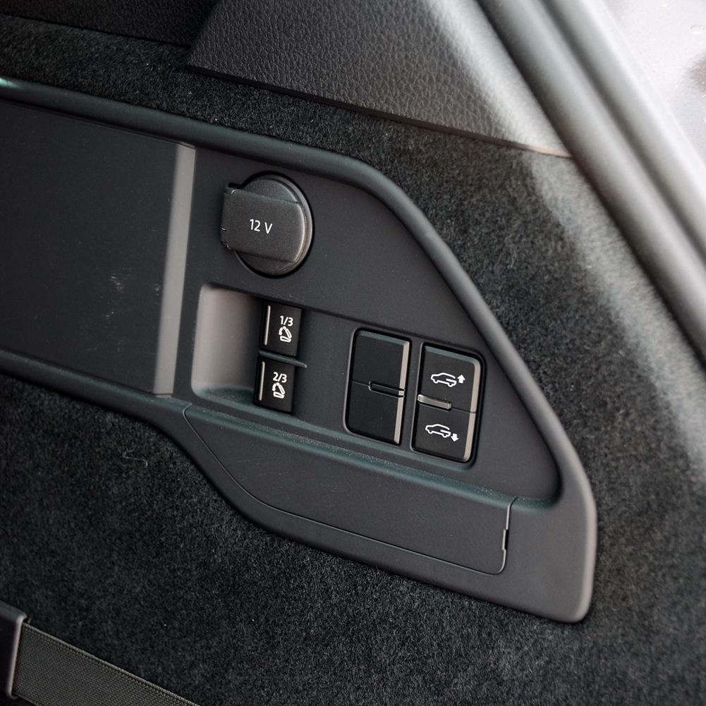 Trunk Trim Blanking Cap Boot Cover Plate 7P6867748 For VW Touareg 2011-2018 Trunk Liner Accessories