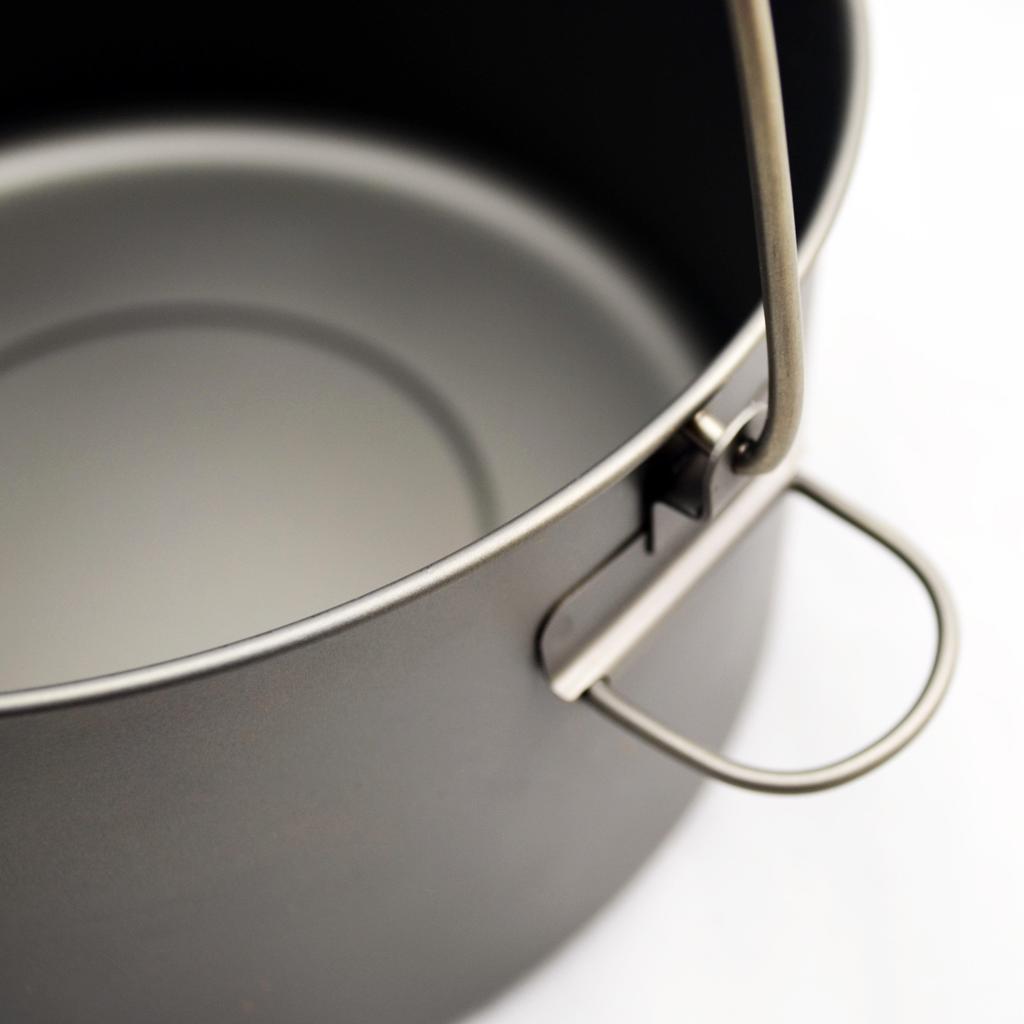 TOAKS Titanium 2000ml Pot with Bail Handle (TOAKS) POT-2000-BH