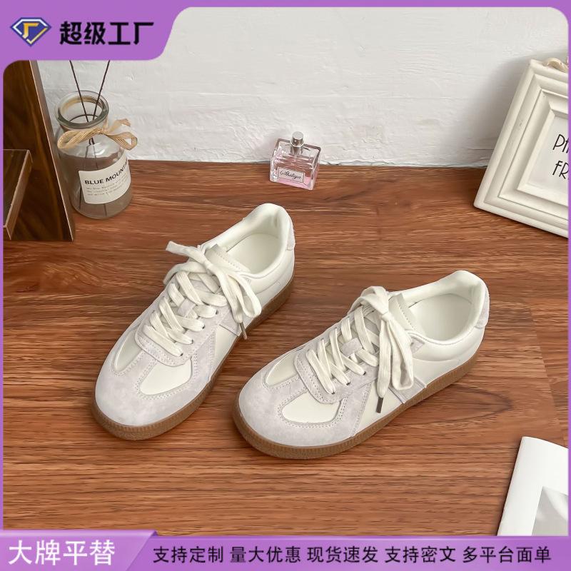 2025 spring new thick-soled German training shoes women's comfortable soft soles not tired feet campus wind small fresh flat baseplate shoes