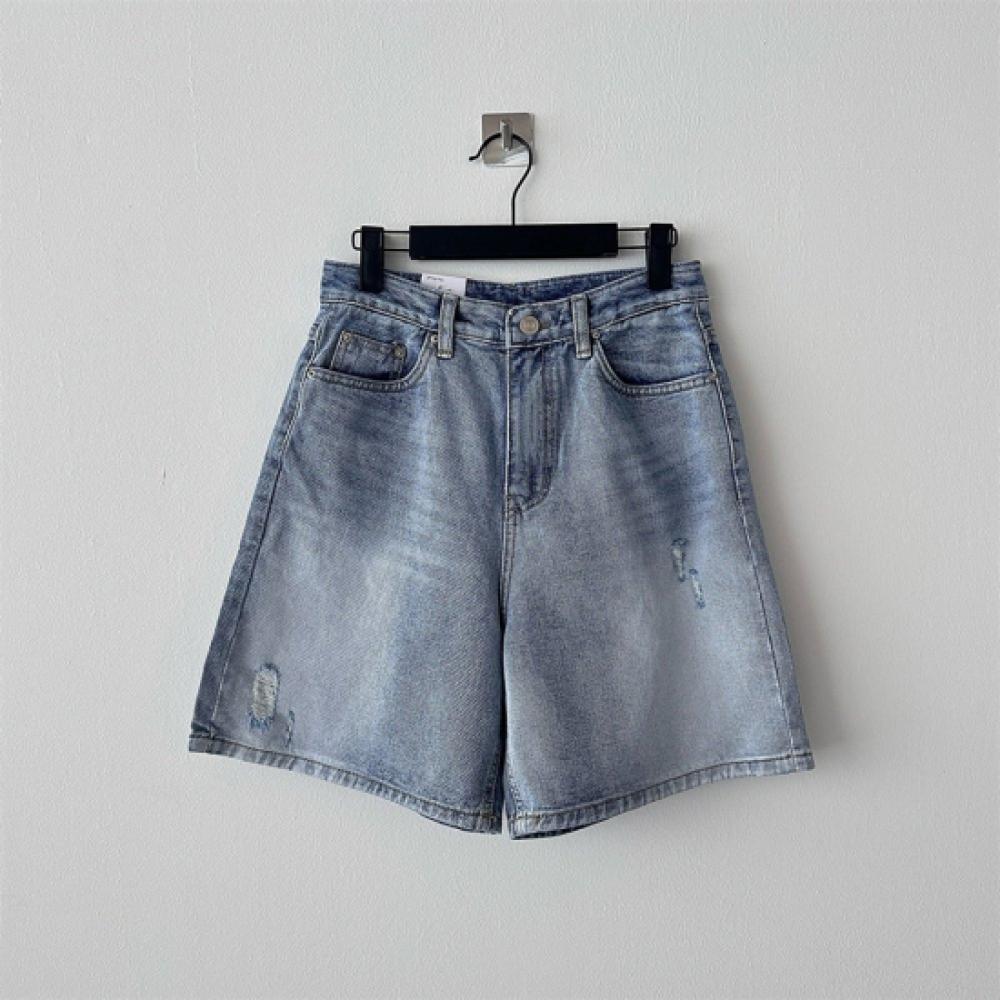 New Arrivals Open Run Women Damage Washing Wide Bermuda Denim Shorts