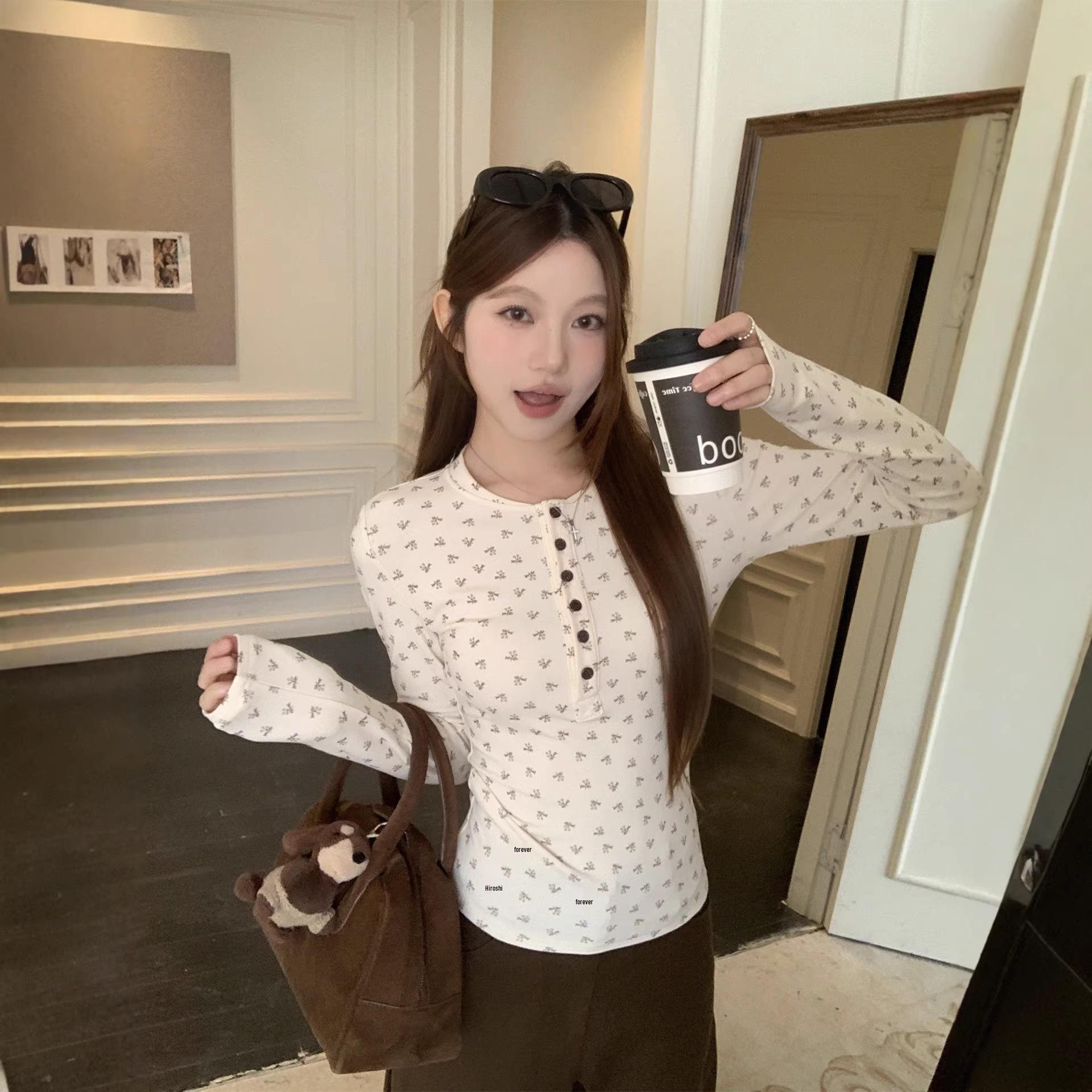 Apricot Floral Button-Up Long-Sleeve Women s Winter Slimming T-Shirt Medium