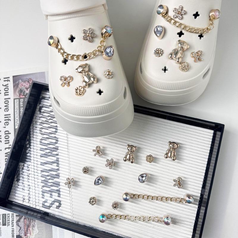 Shoe Charm for Crocs DIY Premium Cartoon Bear Metal Chain Diamond Shoe Decoration Buckle for Croc Charms Hole Shoes Accessories