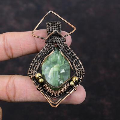 Ciondolo Prehnite Ciondolo Avvolto con Filo di Rame Ciondolo Fatto a Mano Gioielli con Pietre Preziose Naturali Ciondolo Stile Etnico Gioielli in Filo di Rame Regalo Per Lui