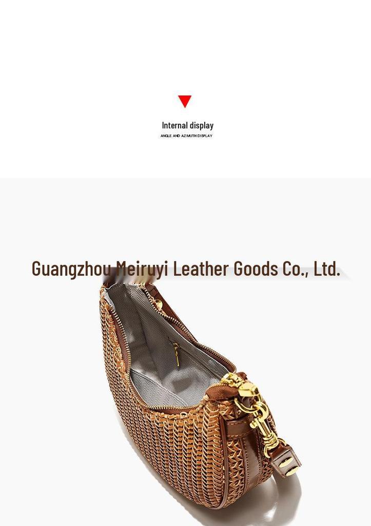 Versatile Retro Woven Straw Handbag with Metal Chain