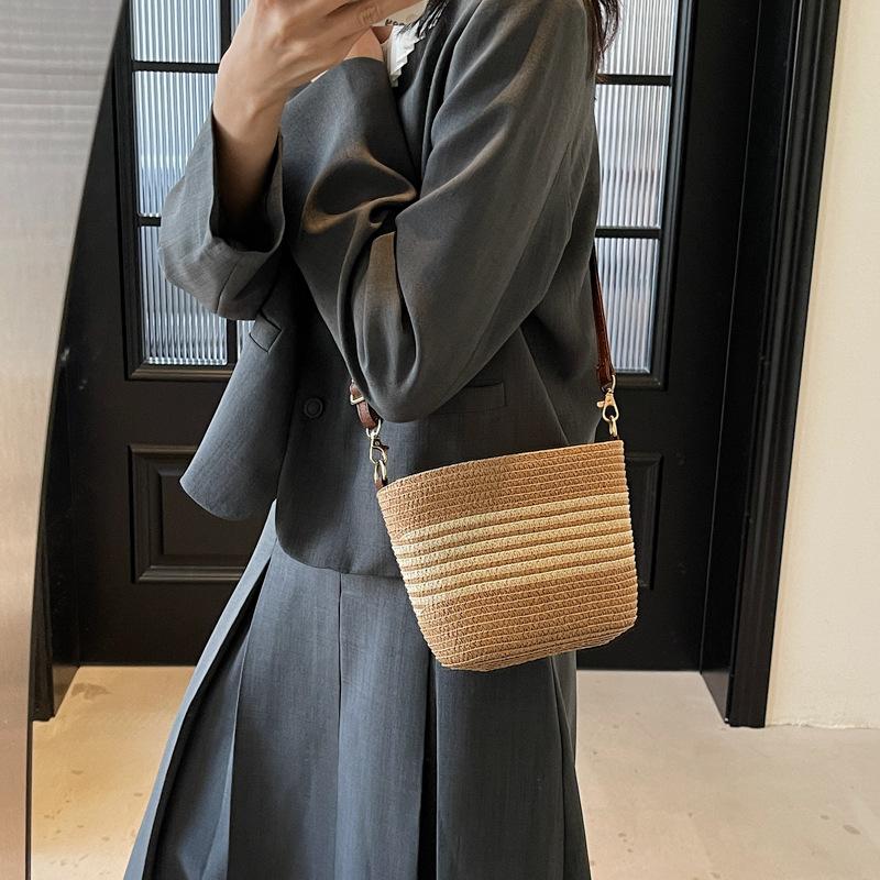 Bag Women's New Fashion Messenger Bucket Bag Versatile Seaside Beach Bag