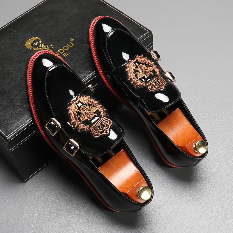 Fashion Embroidery Men's Loafers Luxury Patent Leather Casual Shoes Designer Business Shoes Brand Men's Shoes Zapato Para Hombre