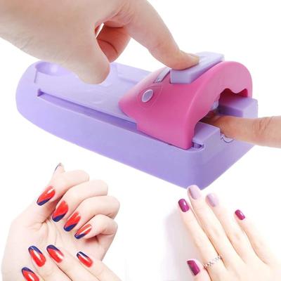 Nageldesign – Nail Art-Schablonen & Stempel