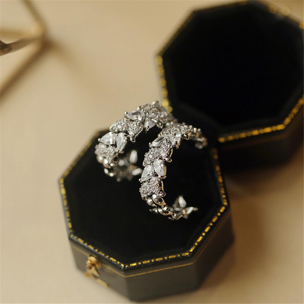 Cute Female White Zircon Stone Stud Earrings Vintage Silver Color Wedding Jewelry For Women