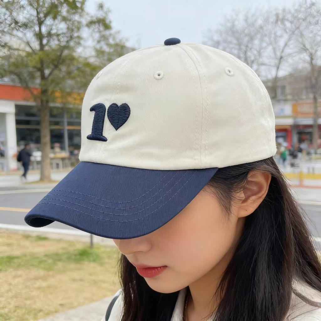 Simple Love Three-dimensional Letter Embroidery Baseball Cap for Men and Women Couples Versatile Peaked Cap Showing a Small Face