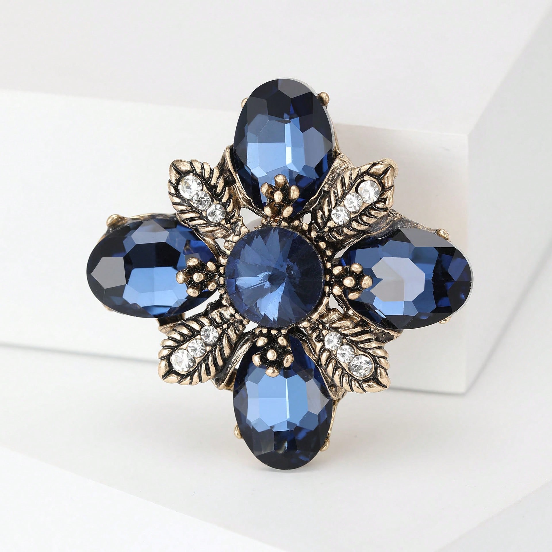 

Ретро трансграничные европейские и американские текстурные сверкающие бриллиантовые хрустальные стеклянные броши, цветок на грудь, персонализированная женская брошь для пальто синий