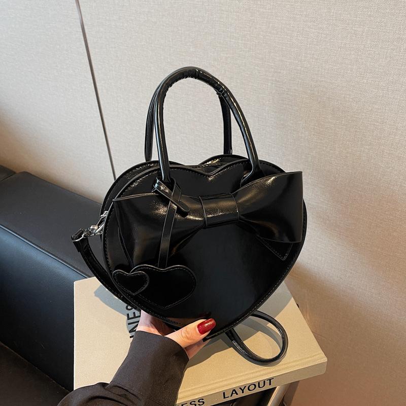 

Women s bag factory 2025 new fashionable love type small bag simple and elegant one-shoulder crossbody bag handbag 22*7*20