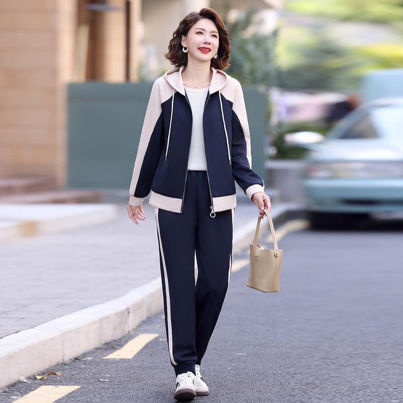 Spring Women's Casual Two-Piece: Loose Zipper Jacket & Elastic Waist Long Pants - For Middle-Aged and Elderly Women.