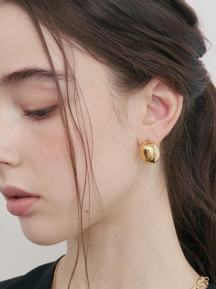 Sosoo Plump Oval Earrings