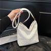 Large-capacity Bag Women's 2025 New Simple Shoulder Armpit Bag Fashionable Bucket Women's Commuter Tote Bag