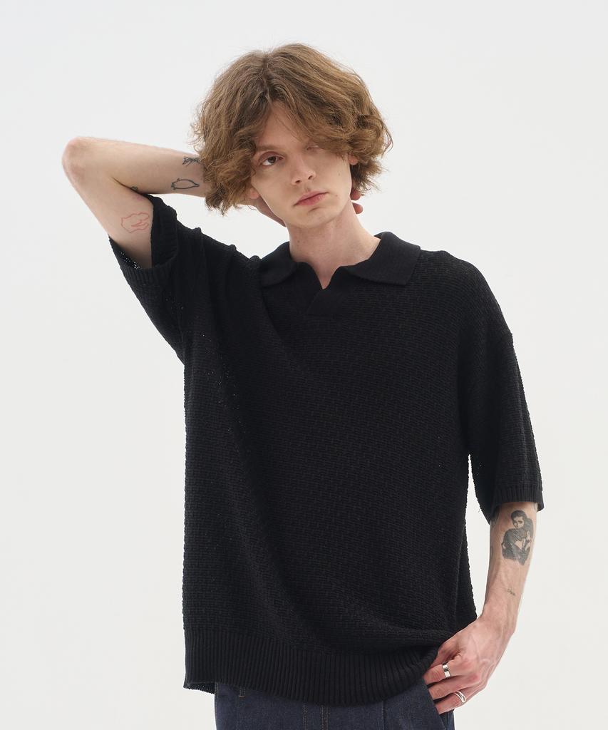 BLOND9 Soft Texture Open Collar Short Sleeve Knit_Black
