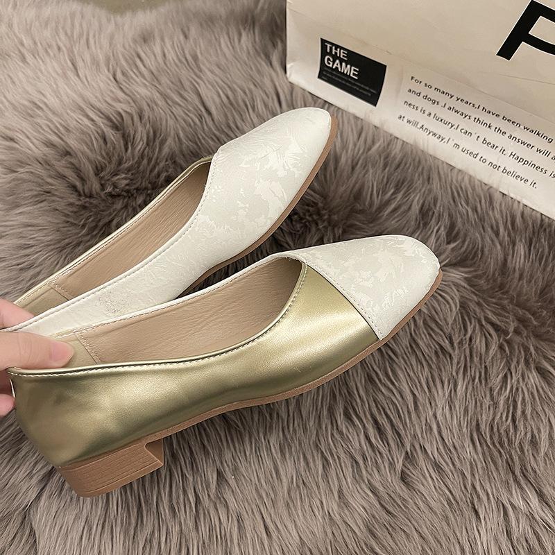 

Retro gentle new Chinese style single shoes women s 2024 summer new flat bottom light mouth satin with cheongsam Mary Jane shoes 40