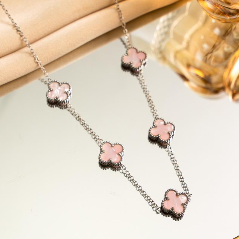 Kleeanhänger, leichter Luxus, hochwertiges Gefühl, schlicht und speziell, Titanstahl, nicht verblassend, hochwertiges Gefühl, erstes Accessoire