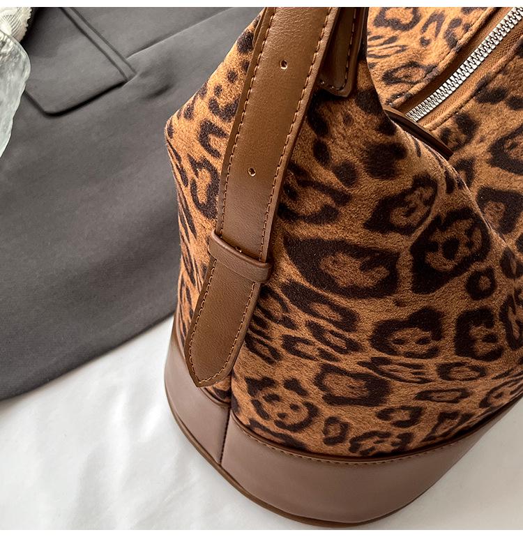 Women's Trendy Crossbody Autumn/Winter Bucket Bag