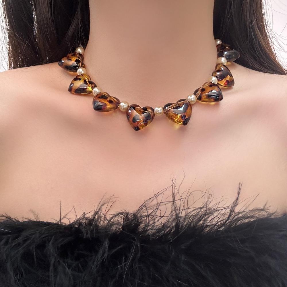Vintage Pearl Beaded Choker Leopard Clavicle Chain Sweet Flower Heart Necklace  Women