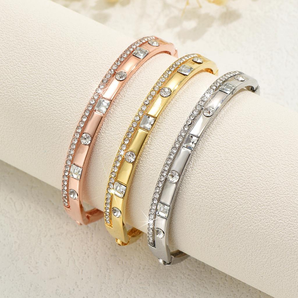 Cross border New Love Bracelet Women's High end Feeling Full Diamond Exquisite Bracelet Square Light Luxury Jewelry Wholesale