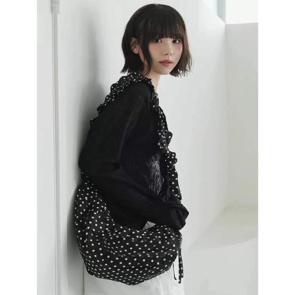 Black and White Polka Dot Pleated Lace Drawstring Messenger Bag Nylon Cloth Versatile Commuter Dumpling Bag Women's Bag Tide