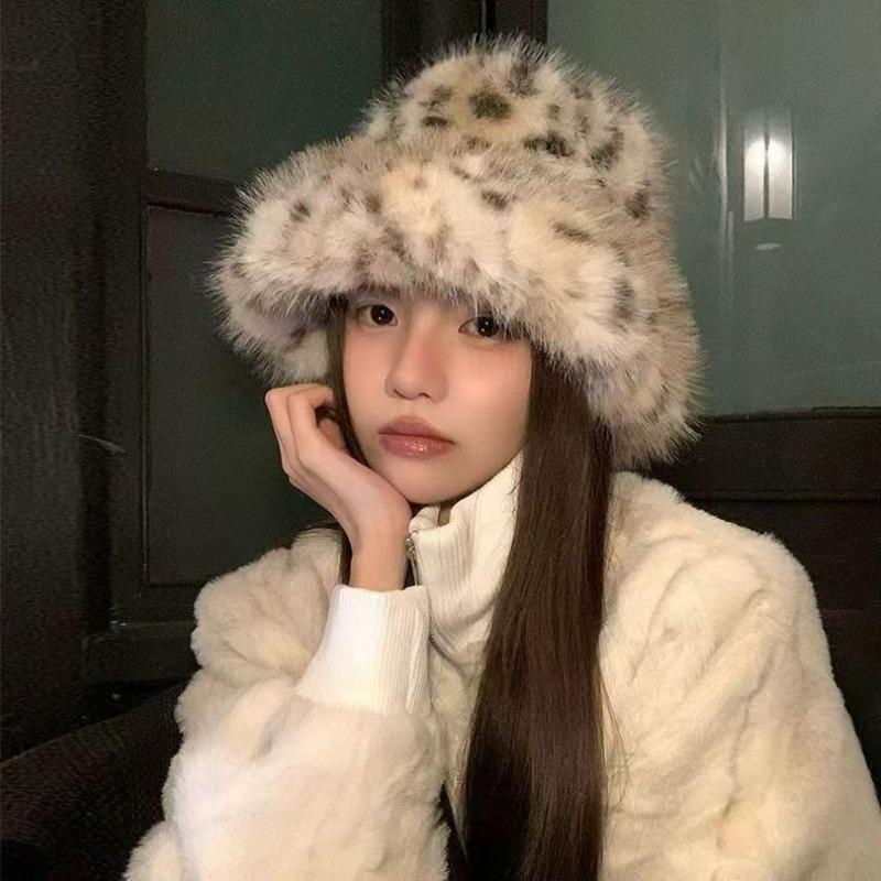 Leopard Print Plush Bucket Hat Outdoor Versatile Face Slimming Hat