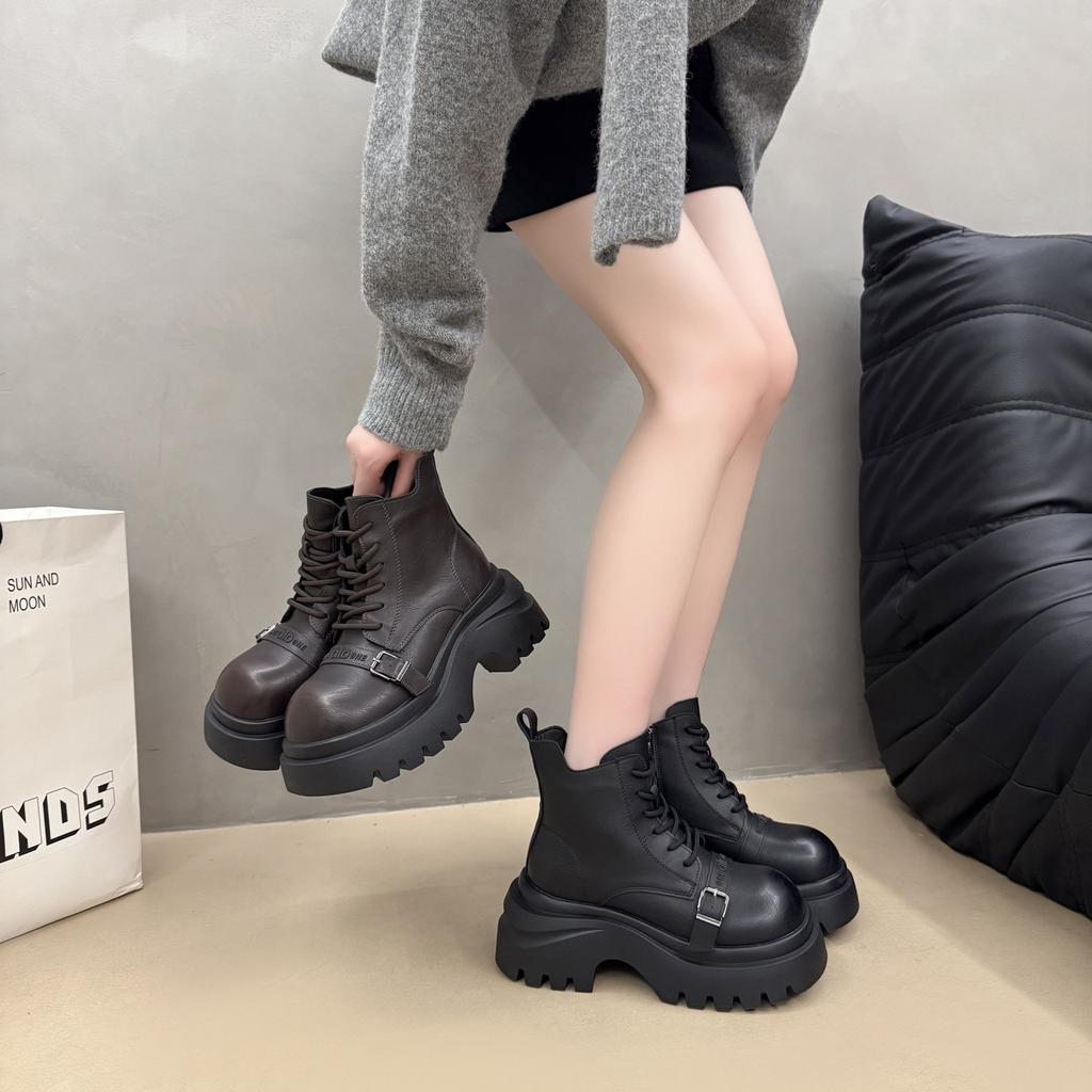 [Fanfna] 2025 Autumn New Fashionable Versatile British Style Thick-soled Small Man Increases Height Martin Boots Women's Niche