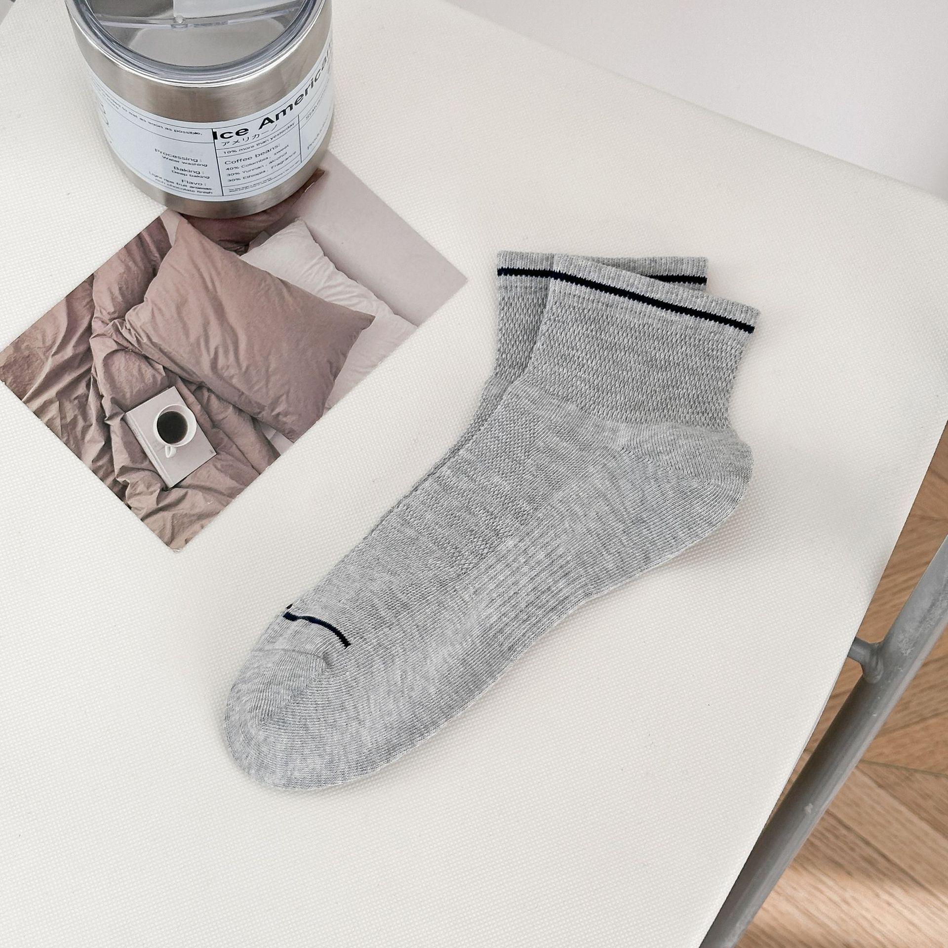Spring/Summer Breathable Mesh Seamless Ankle Cotton Socks - Men s Casual One Size