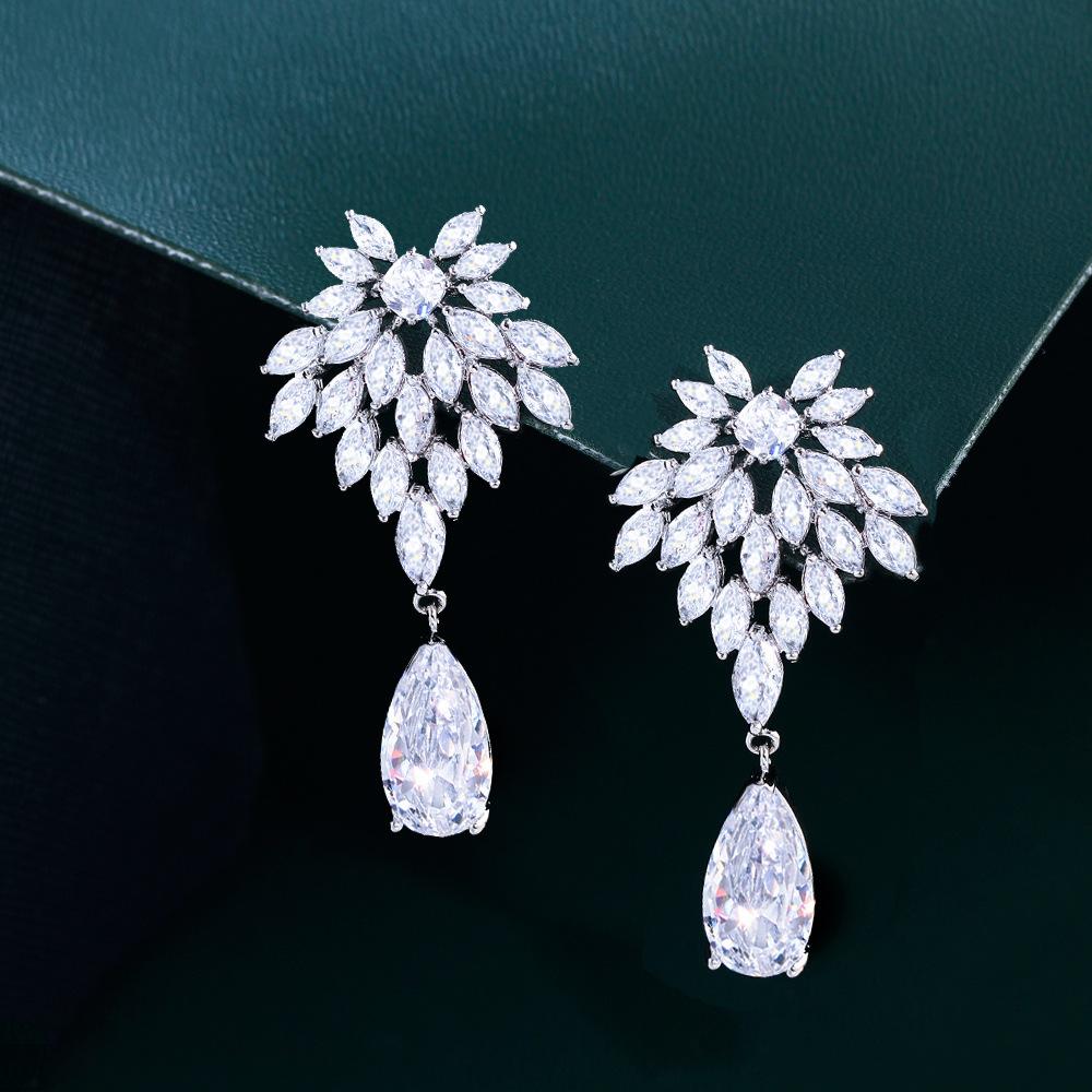 Temperament Light Luxury Long Water Drop Micro-Inlaid Zircon Earrings Full Of Diamonds Floral Celebrity Earrings Dress Wedding Earrings