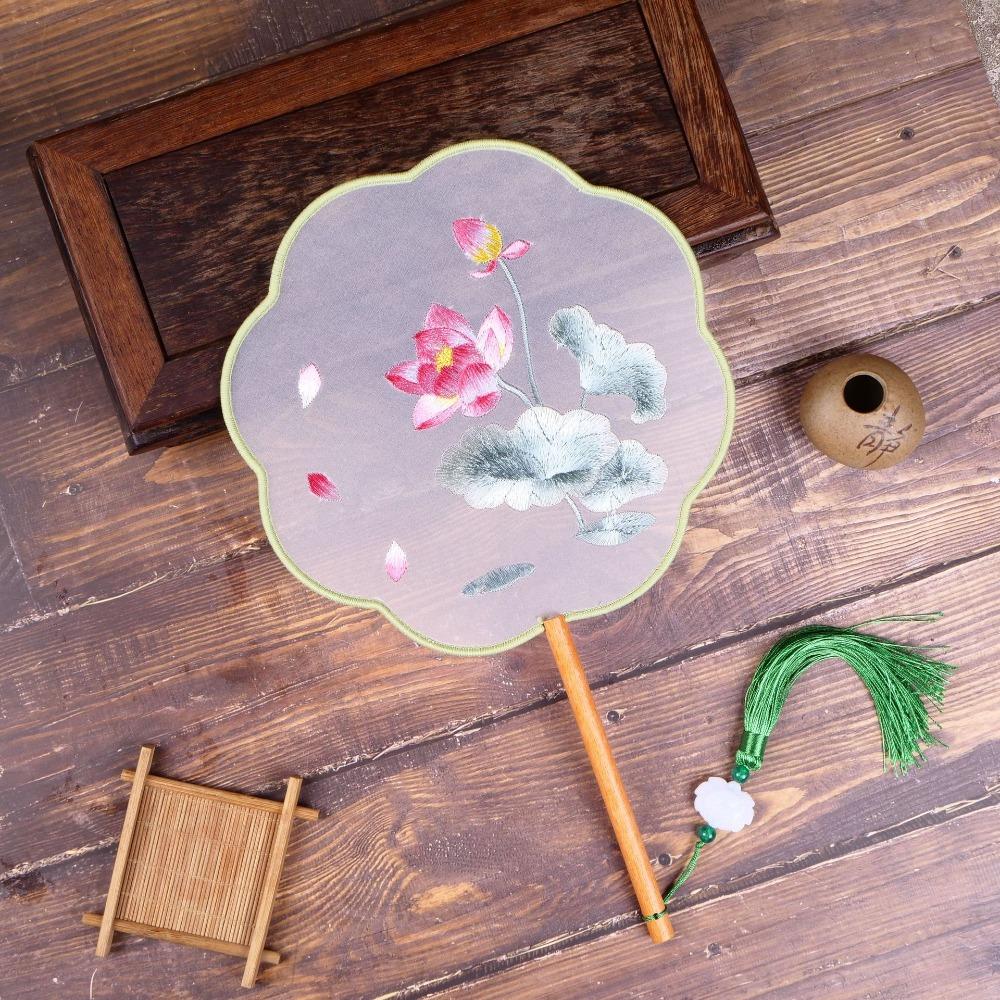 Vintage Seidenfächer Chinesischer Stil Blumenmuster Mit Anhänger Stickerei Fächer Klassischer Stil Handfächer Hanfu Zubehör