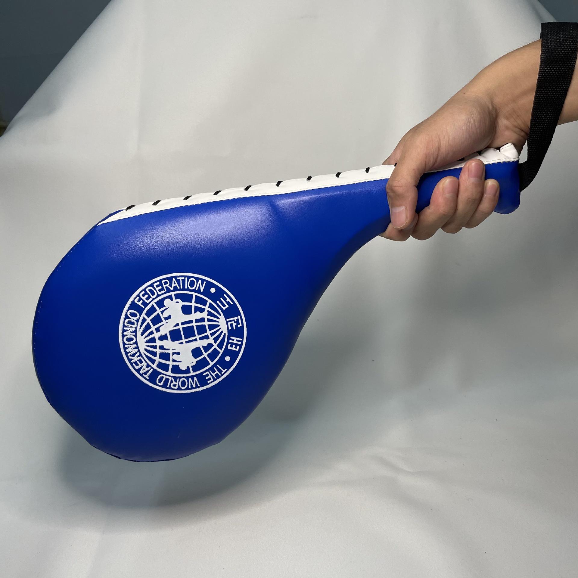 

Мишень для отработки ударов ногами Тхэквондо Двустворчатая для взрослых и детей - Звучащая мишень для рук Санда Red