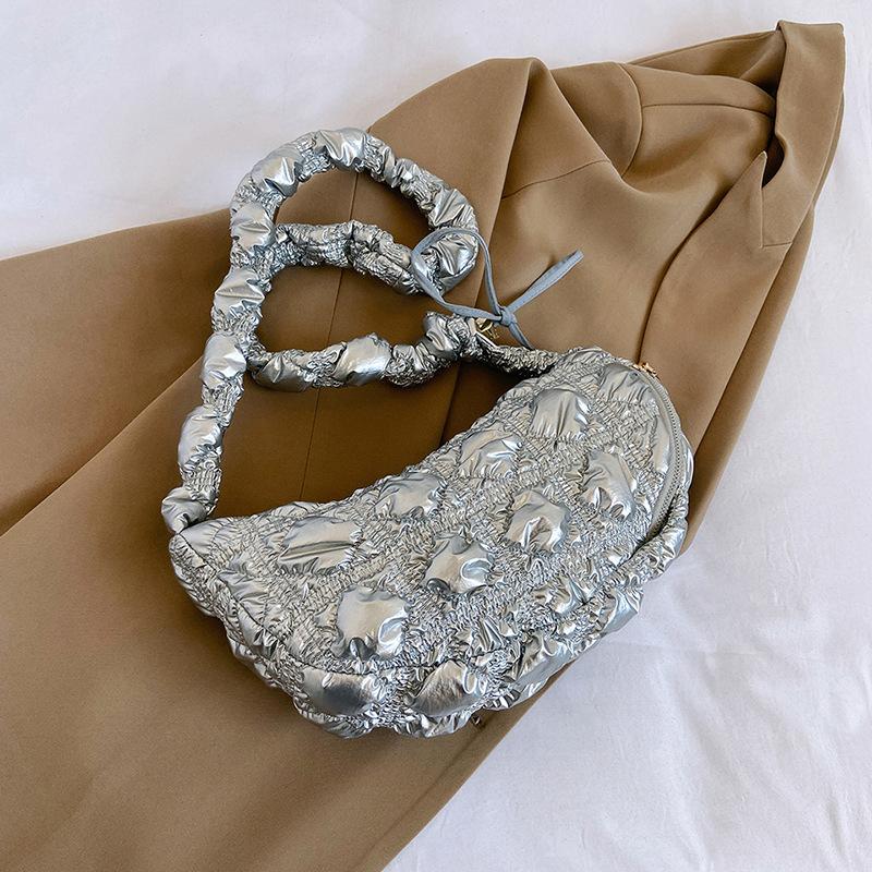 Large capacity bag women's 2025 new summer niche design shoulder messenger bag fashion casual underarm dumpling bag