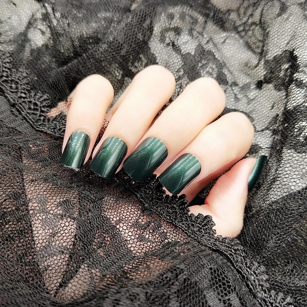 

Маникюр невесты цвета чернил и зелени, 24 штуки: Набор коротких накладных ногтей