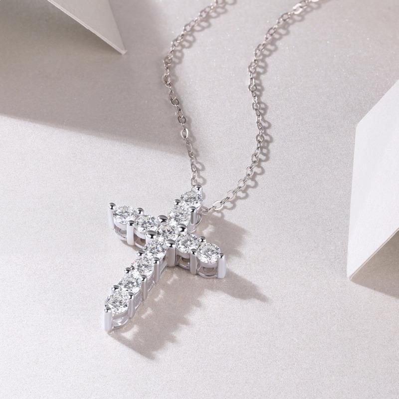 Bague Ringen S925 Silver House Set With 11 Broken Moissanite New Cross Faith Trend Pendant With Chain Accessory Collarbone Chain