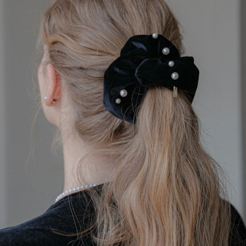 Jean Paul Clarisse Snow Pearl Velvet Scrunchie JP-22-207S