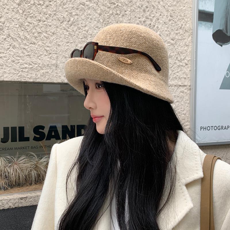 1Pc Autumn and Winter New Basin Hat Wool Blended Bucket Hat Women Show Small Face Versatile Fashion Irregular Wide Brim Warm Hat