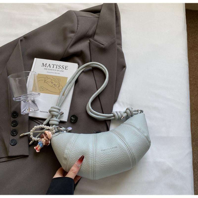 Trendy versatile dumpling bag women's spring new fashion simple shoulder bag high-end niche design women's bag