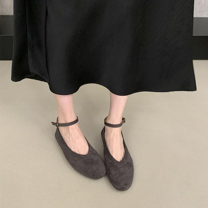 Fashion Ankle Strap Buckle Flat Mary Jane Shoes Women Comfort Shallow Soft Sole Designer Shoes High Quality Faux Suede Loafers