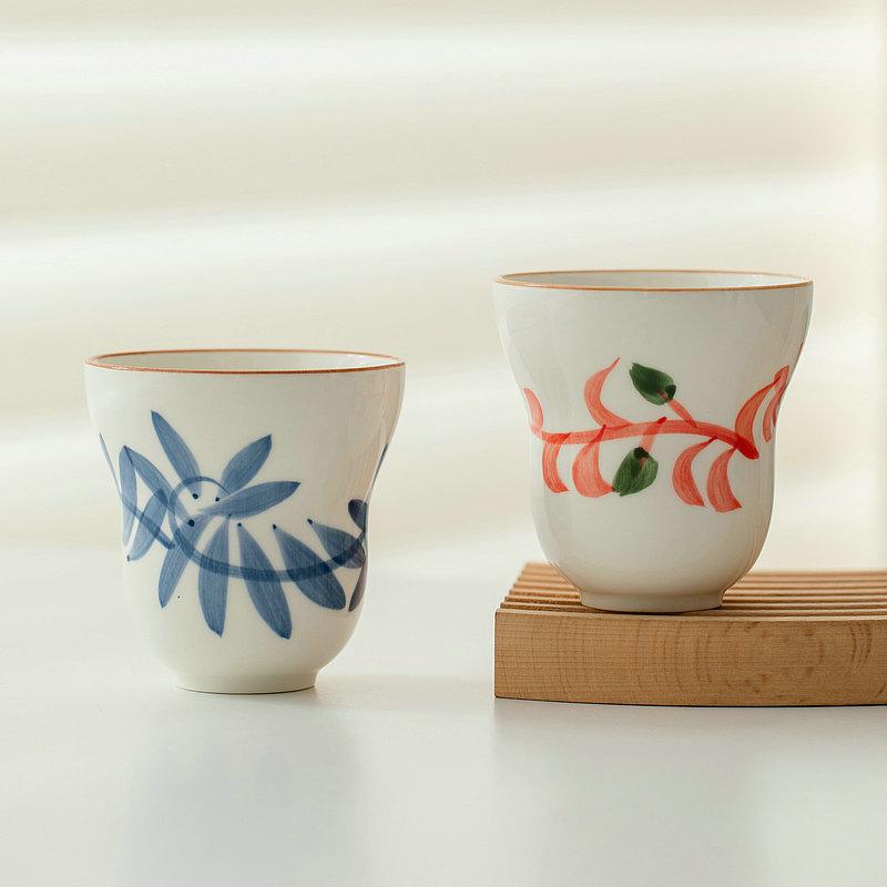 

2/4PCS Hand Painted Ceramic Gourd Cup Japanese Style Underglaze Tea Cup Home Office Use Unique Gift 150ML