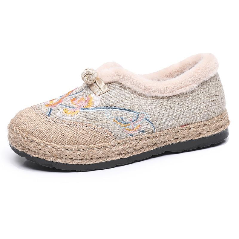Old Beijing winter women's cotton shoes embroidered and velvet thermal shoes retro one-pedal middle and old Doudou cotton shoes custom