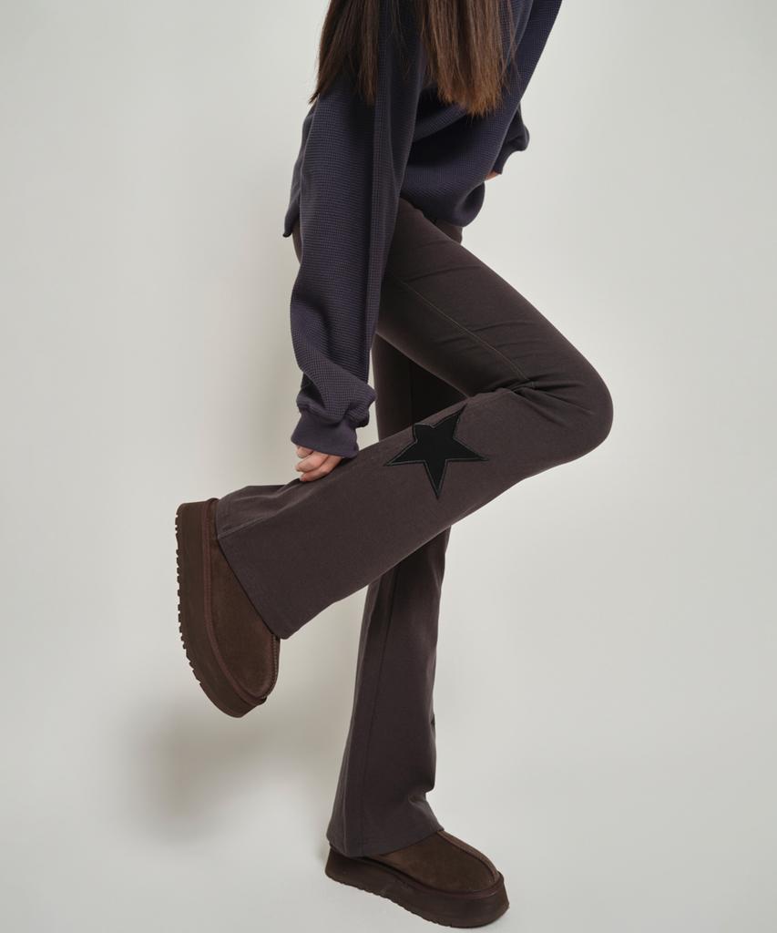Hombadittingjeu Star Patch Flare Pants (Charcoal)